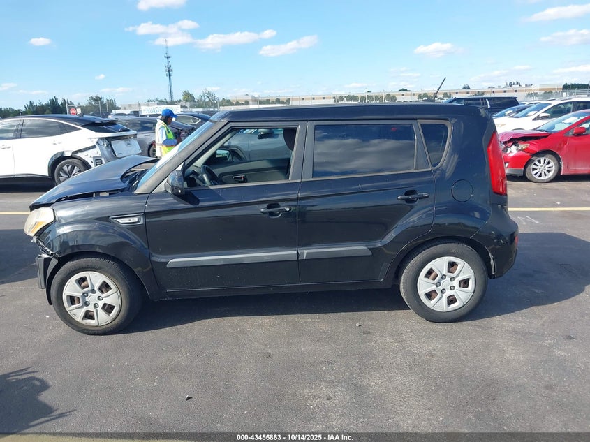 2013 KIA SOUL KNDJT2A58D7584727