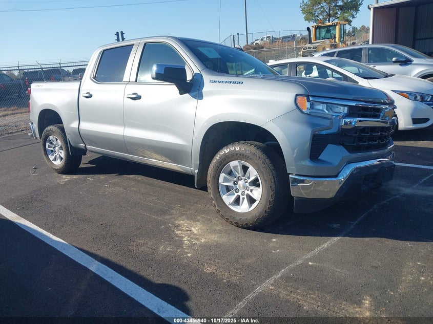 CHEVROLET SILVERADO 1500 4WD STANDARD BED LT