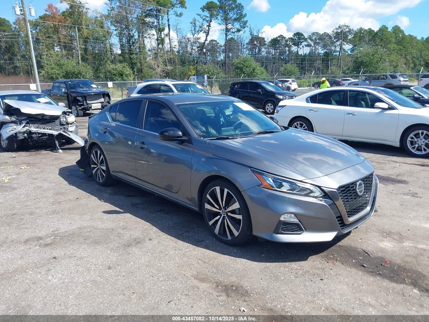 NISSAN ALTIMA SR FWD