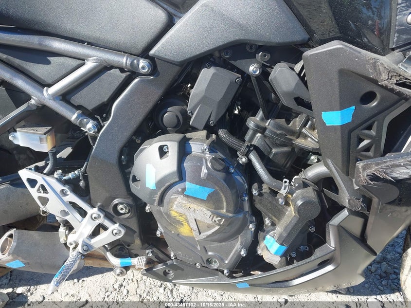 2025 Suzuki Gsx800 F VIN: JS1EM13B1S7101419 Lot: 43457102