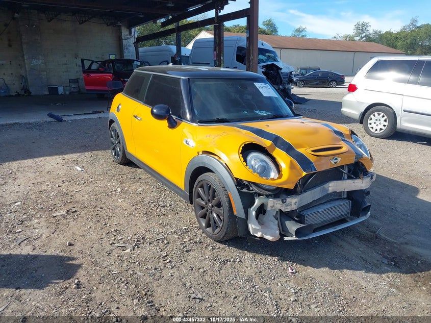 2015 MINI HARDTOP COOPER S - WMWXP7C58F2A61197