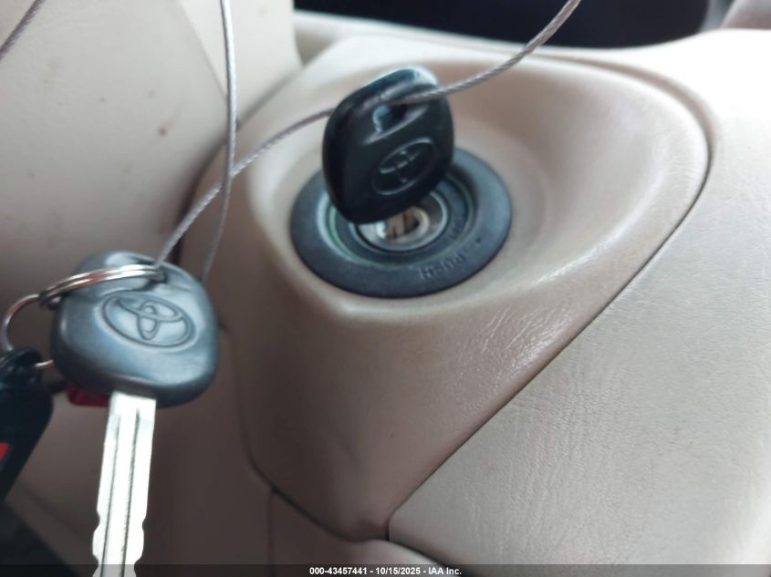 2002 Toyota Camry Solara Sle V6 VIN: 2T1CF28P92C589910 Lot: 43457441