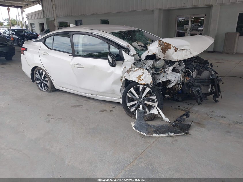 NISSAN VERSA SR XTRONIC CVT