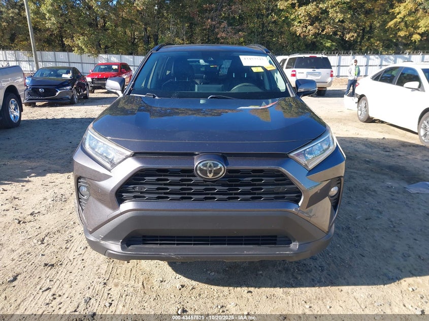 2019 TOYOTA RAV4 XLE JTMW1RFVXKJ010014