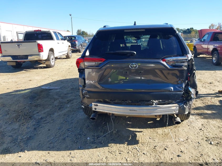 2019 TOYOTA RAV4 XLE JTMW1RFVXKJ010014