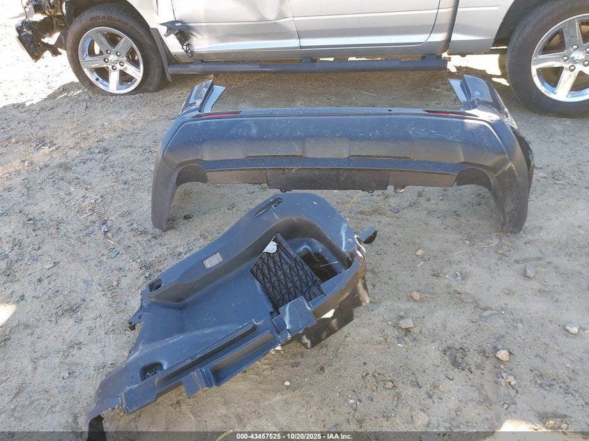 2019 TOYOTA RAV4 XLE JTMW1RFVXKJ010014