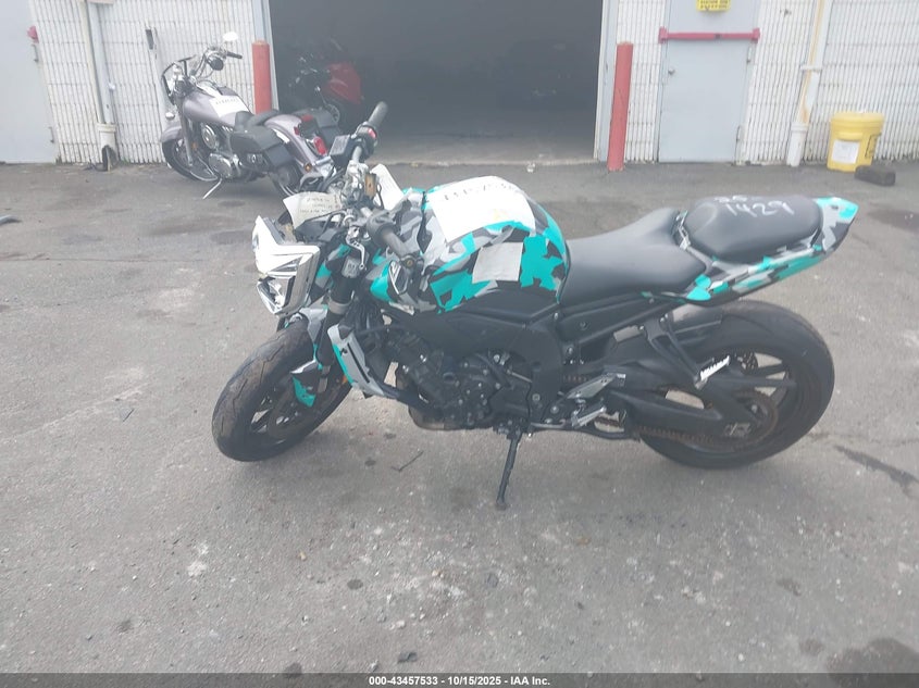 JYARN17E9EA009339 2014 YAMAHA FZ photo no. 9