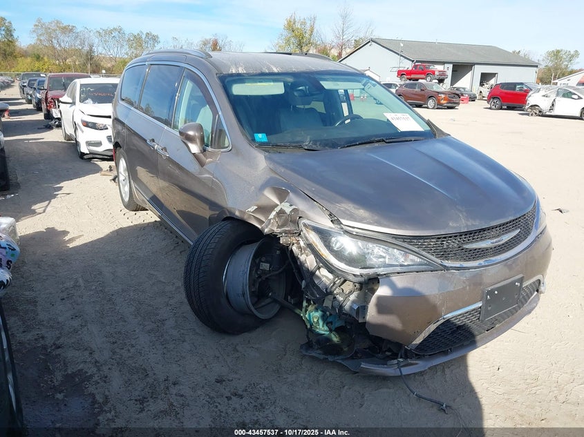2018 CHRYSLER PACIFICA TOURING L - 2C4RC1BG2JR144705