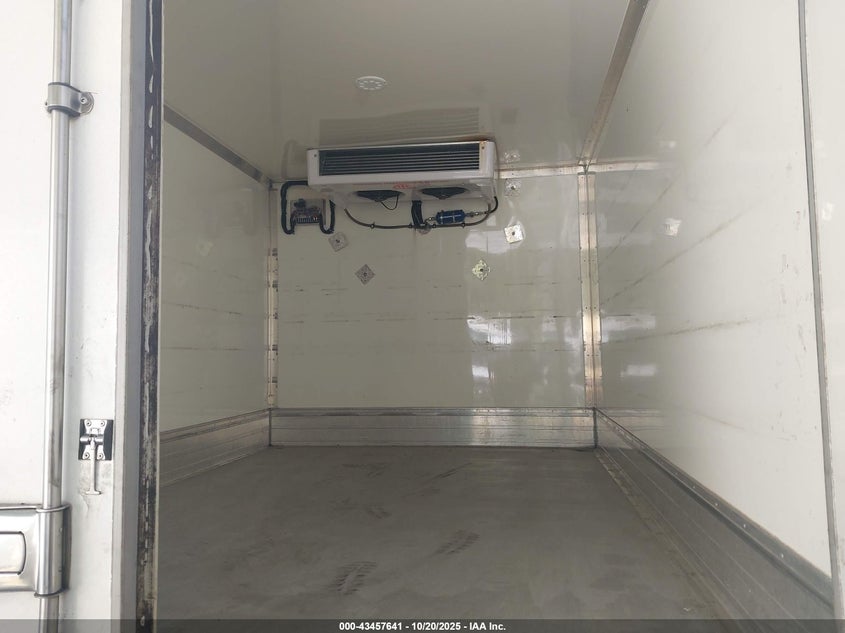 2019 Chevrolet Express Cutaway Work Van VIN: 1GB0GRFP9K1148413 Lot: 43457641