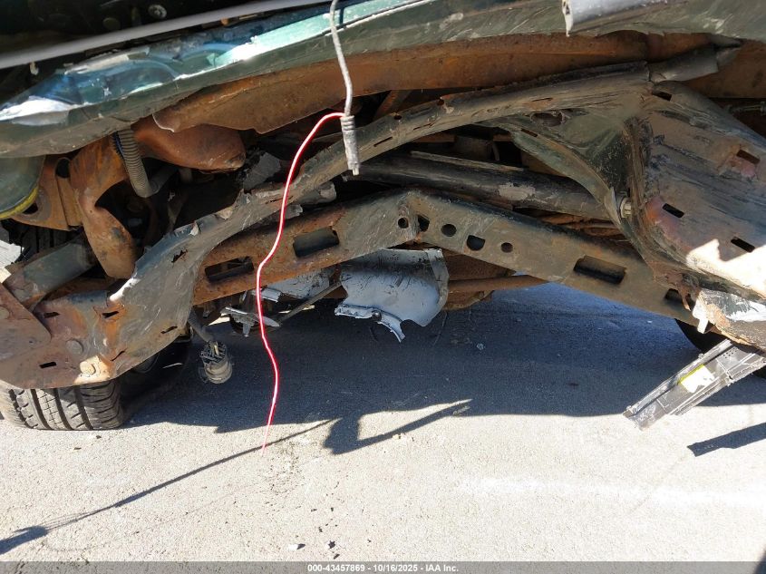 2001 Chevrolet Suburban Ls VIN: 3GNFK16T81G261103 Lot: 43457869