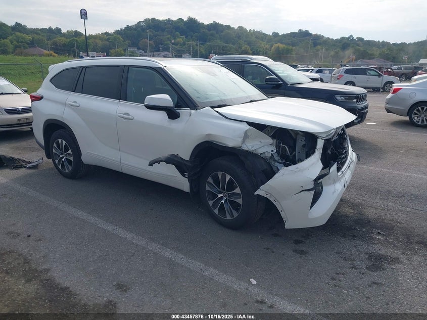 TOYOTA HIGHLANDER XLE