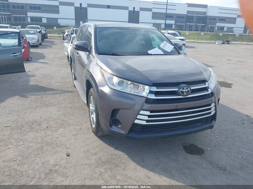 TOYOTA HIGHLANDER LE