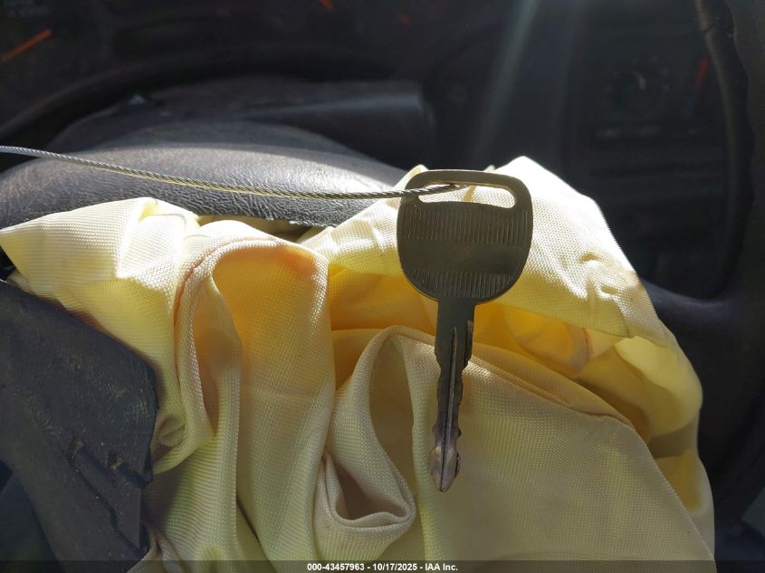 2003 Chevrolet Silverado 1500 VIN: 2GCEC19V331268244 Lot: 43457963