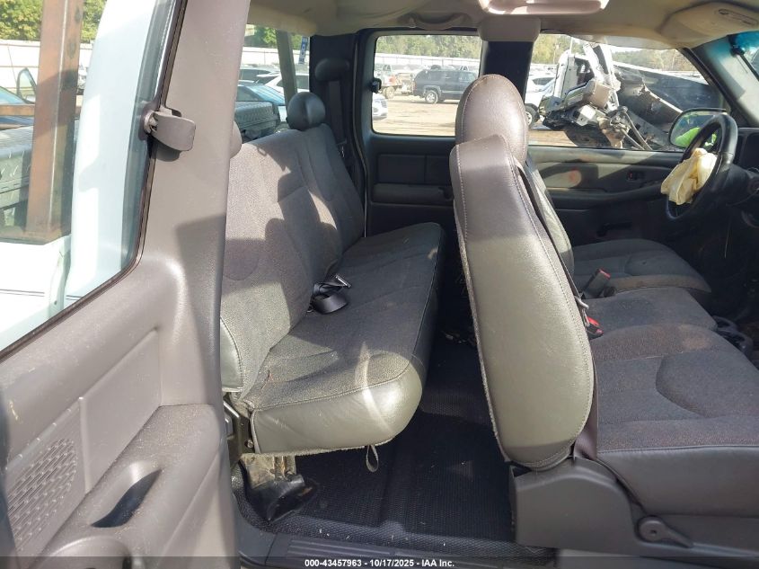 2003 Chevrolet Silverado 1500 VIN: 2GCEC19V331268244 Lot: 43457963