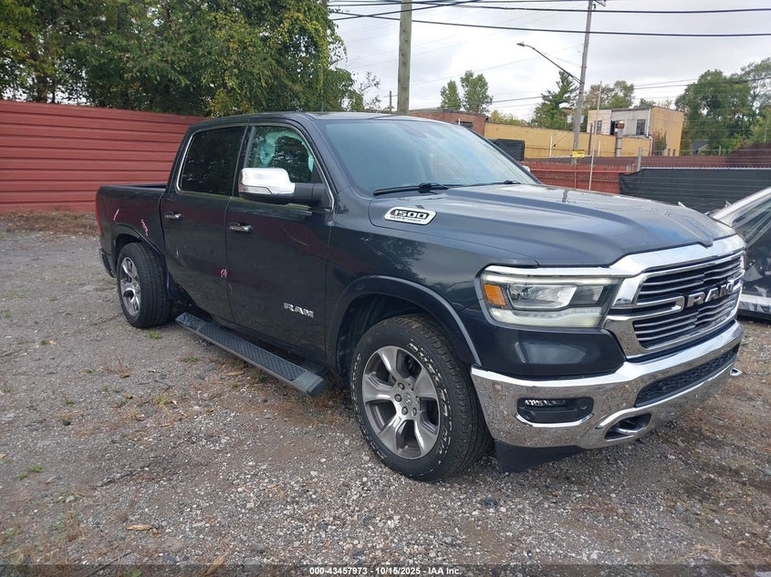 RAM 1500 LARAMIE 4X4 5 7 BOX