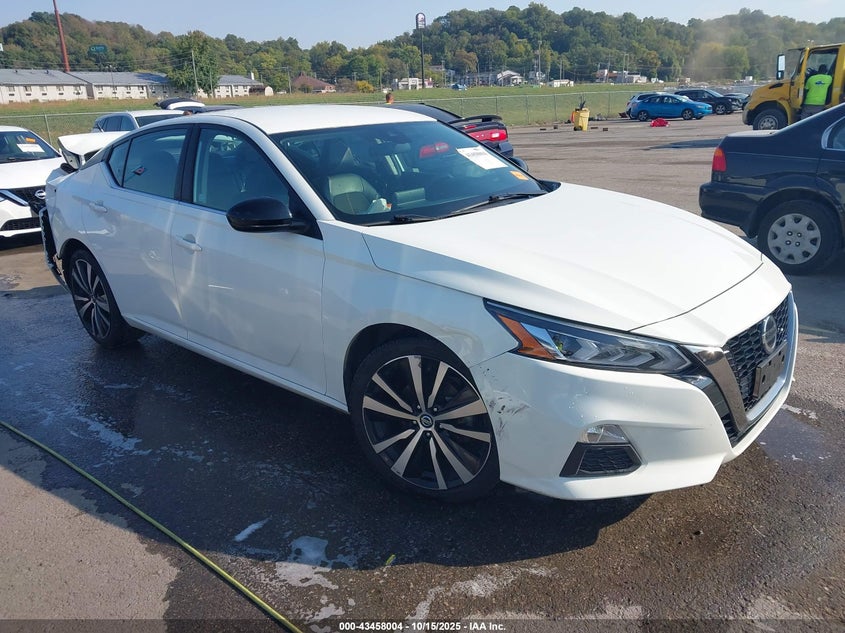 NISSAN ALTIMA SR FWD