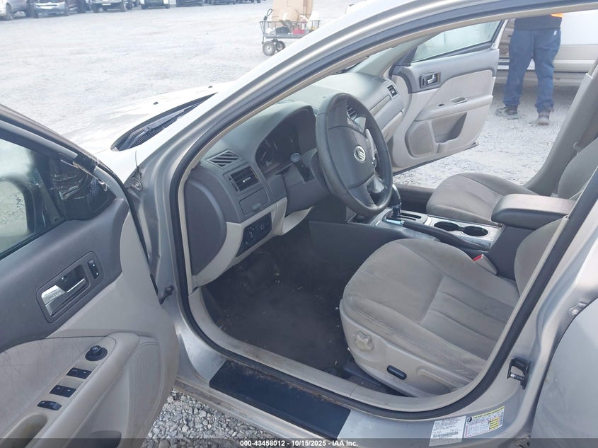 3MEHM0HA5AR644470 2010 MERCURY MILAN photo no. 5