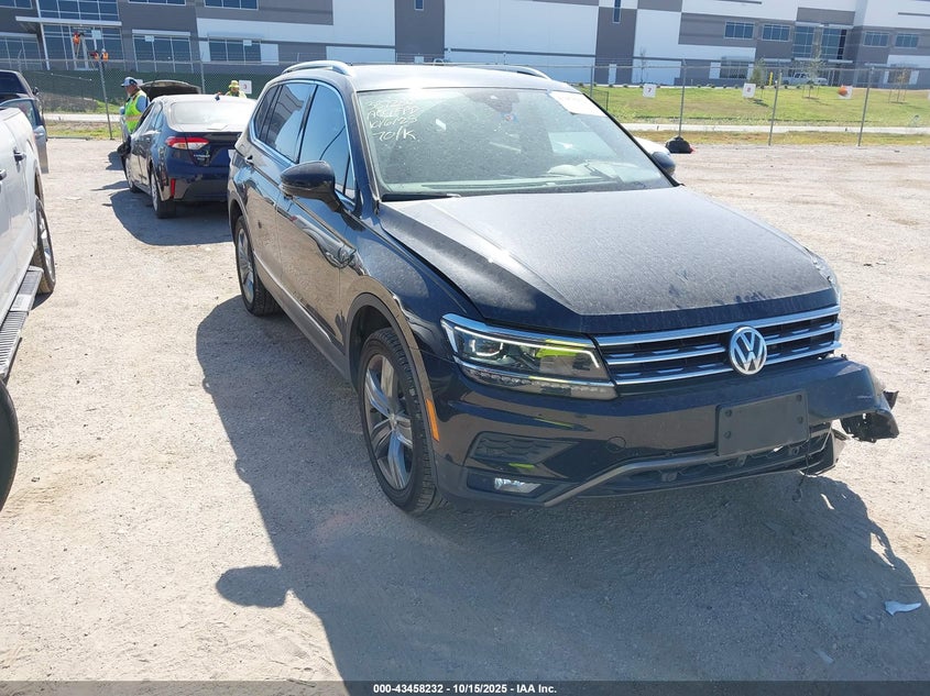 VOLKSWAGEN TIGUAN 2.0T SEL PREMIUM/2.0T SEL PREMIUM R-LINE