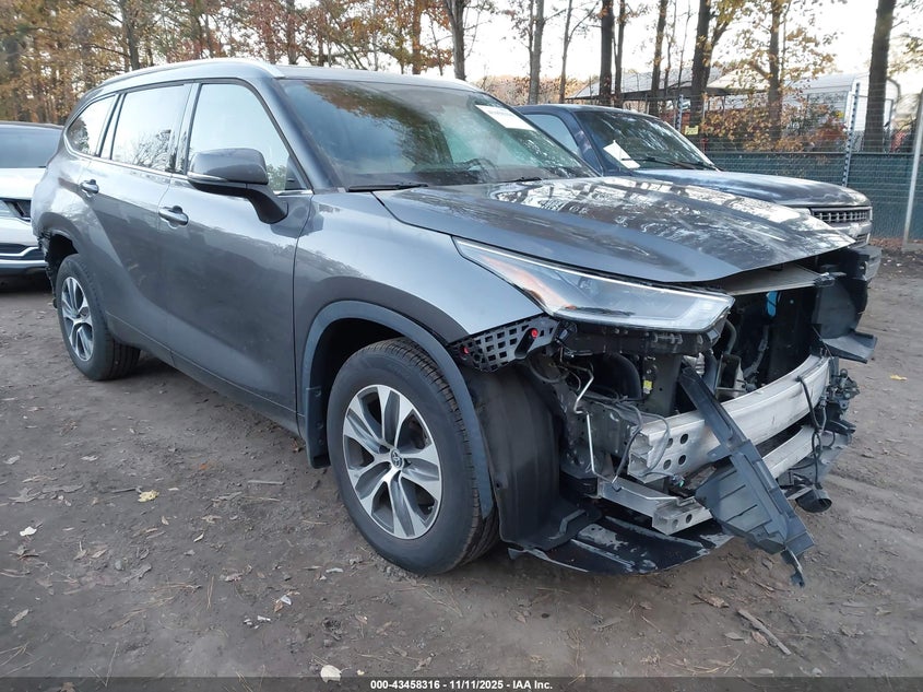 TOYOTA HIGHLANDER XLE