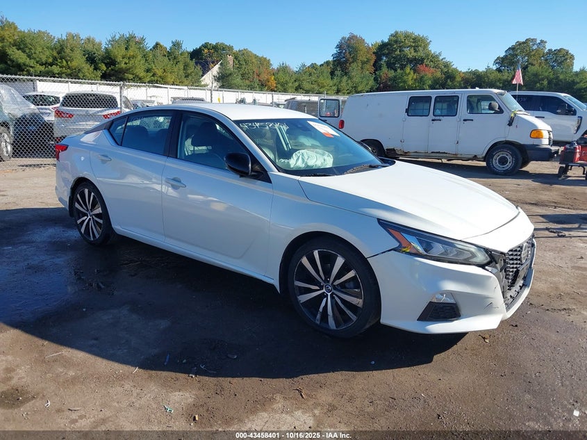 NISSAN ALTIMA SR FWD