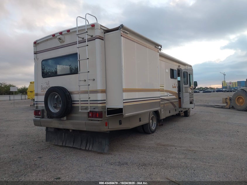 1FCNF53S4Y0A00724 2000 FORD F550 photo no. 4