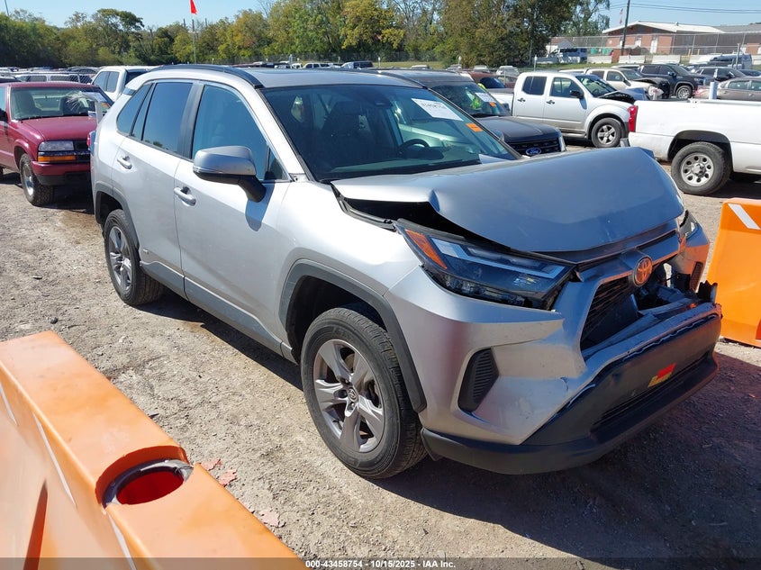 TOYOTA RAV4 HYBRID XLE