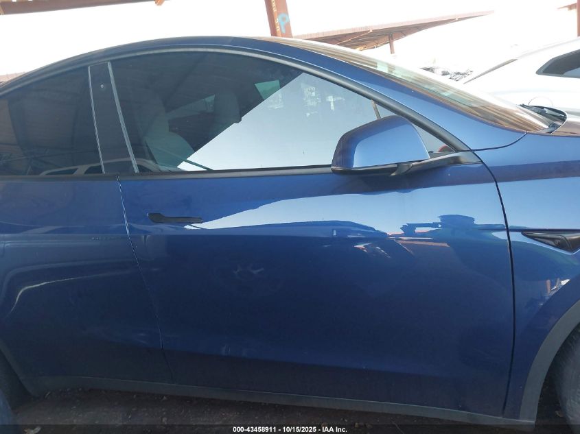 2022 Tesla Model Y Long Range Dual Motor All-Wheel Drive VIN: 7SAYGDEE7NF446216 Lot: 43458911