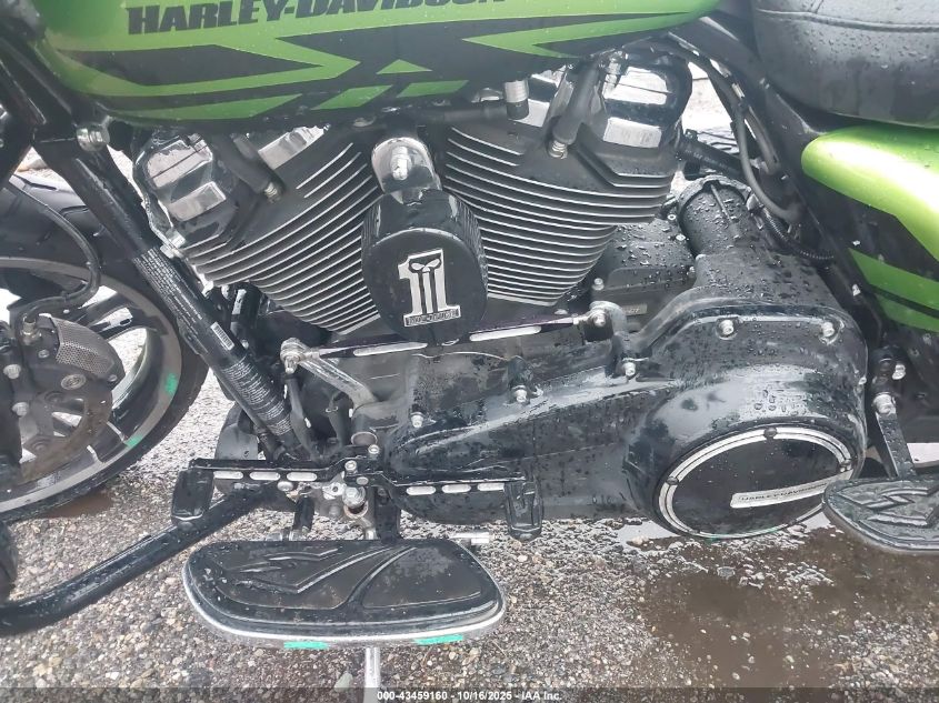 2017 Harley-Davidson Fltrxs Road Glide Special VIN: 1HD1KTC12HB640505 Lot: 43459160
