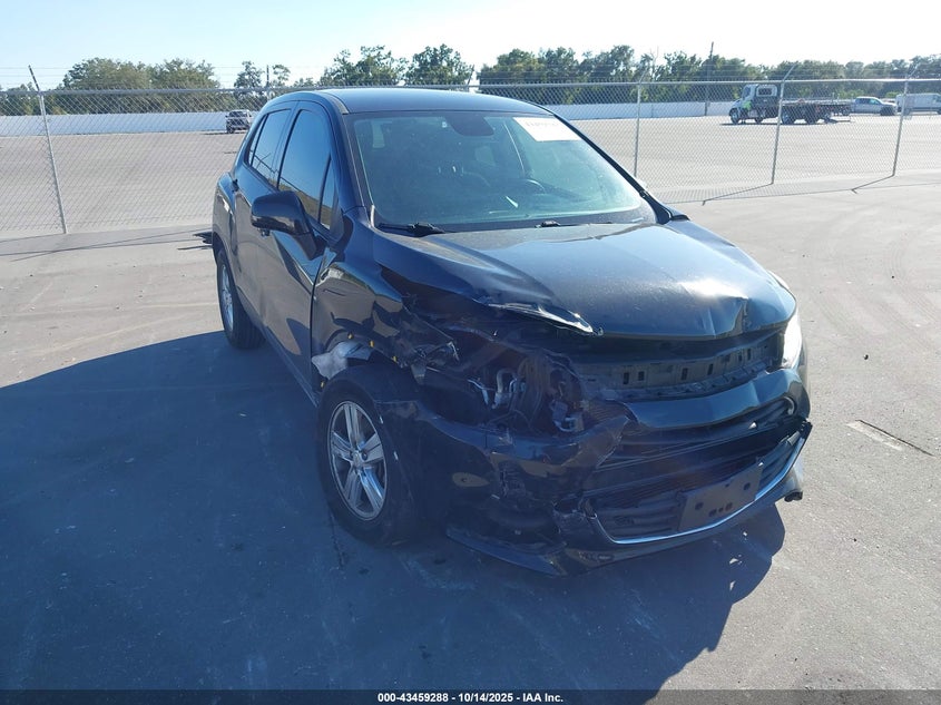 CHEVROLET TRAX FWD LS