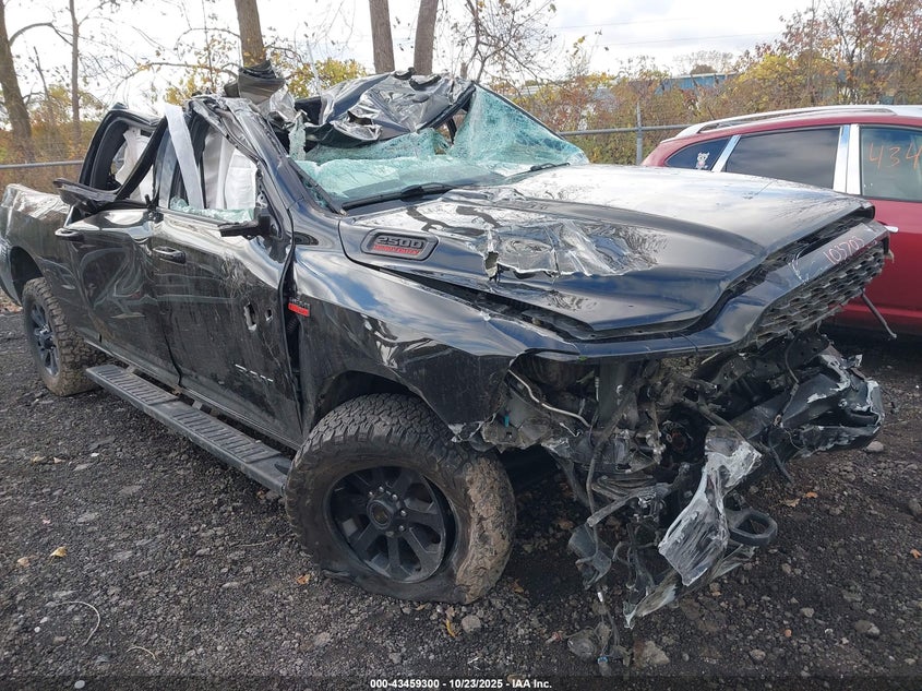 RAM 2500 BIG HORN 4X4 6 4 BOX