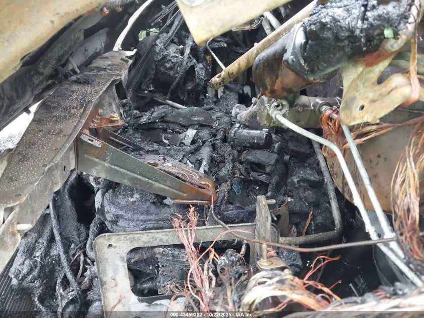 2019 Ram Promaster 2500 High Roof 136 Wb VIN: 3C6TRVCG2KE557437 Lot: 43459302