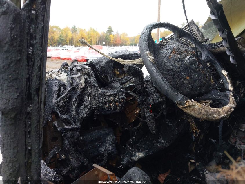 2019 Ram Promaster 2500 High Roof 136 Wb VIN: 3C6TRVCG2KE557437 Lot: 43459302