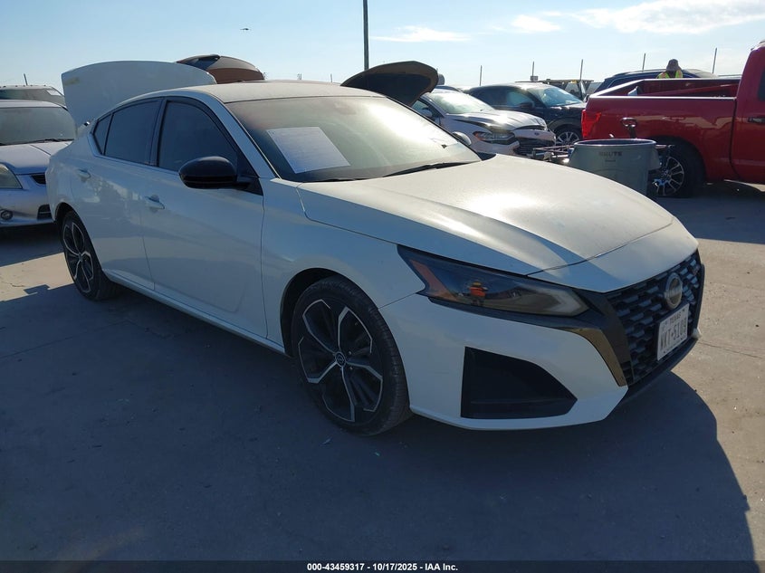 NISSAN ALTIMA SR FWD