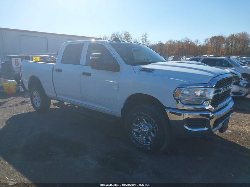 RAM 2500 TRADESMAN 4X4 6 4 BOX