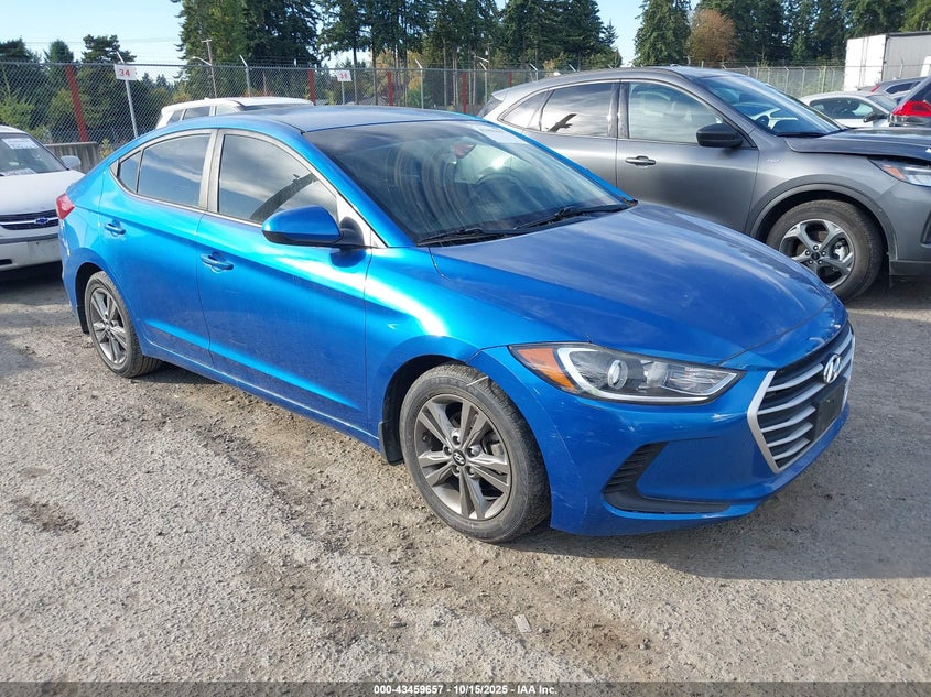 HYUNDAI ELANTRA SE