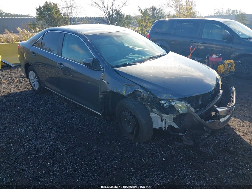TOYOTA CAMRY HYBRID LE