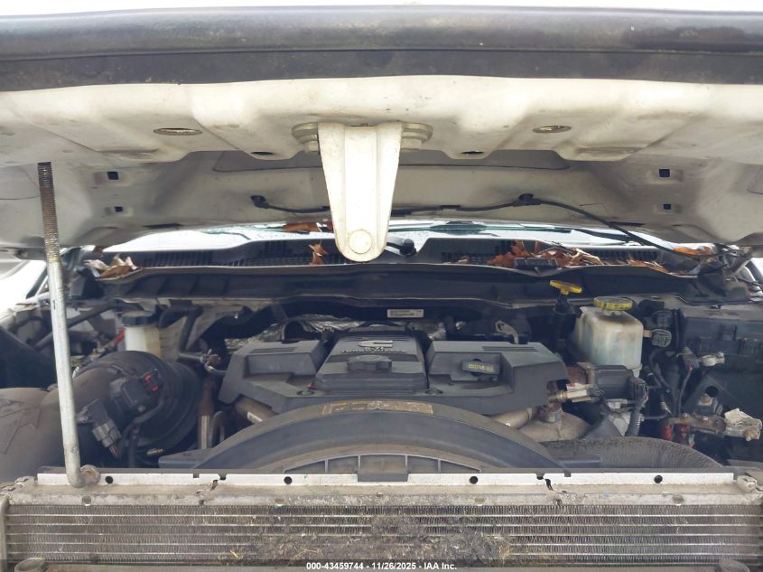 2018 Ram 5500 Chassis Tradesman/Slt/Laramie VIN: 3C7WRNFL3JG421077 Lot: 43459744