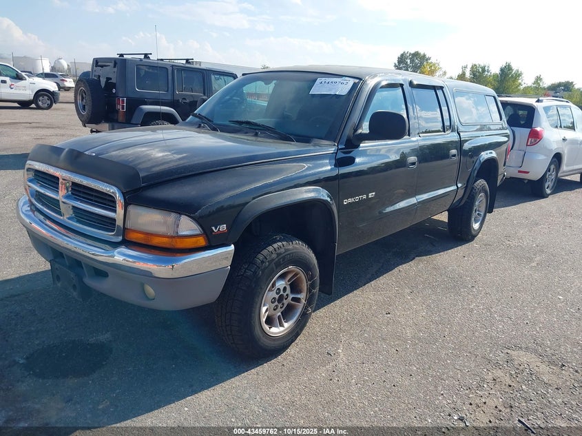 1B7HG2AZ9YS655054 2000 DODGE DAKOTA photo no. 2