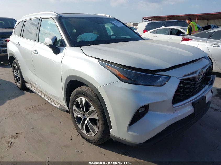 TOYOTA HIGHLANDER HYBRID XLE