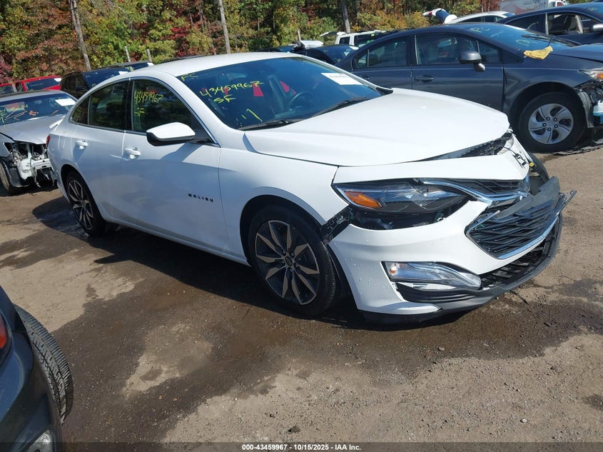 CHEVROLET MALIBU FWD RS