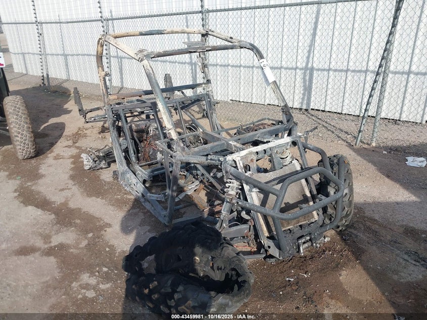 2023 CAN-AM COMMANDER auction photo 1