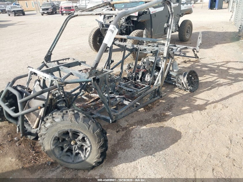 2023 CAN-AM COMMANDER auction photo 2