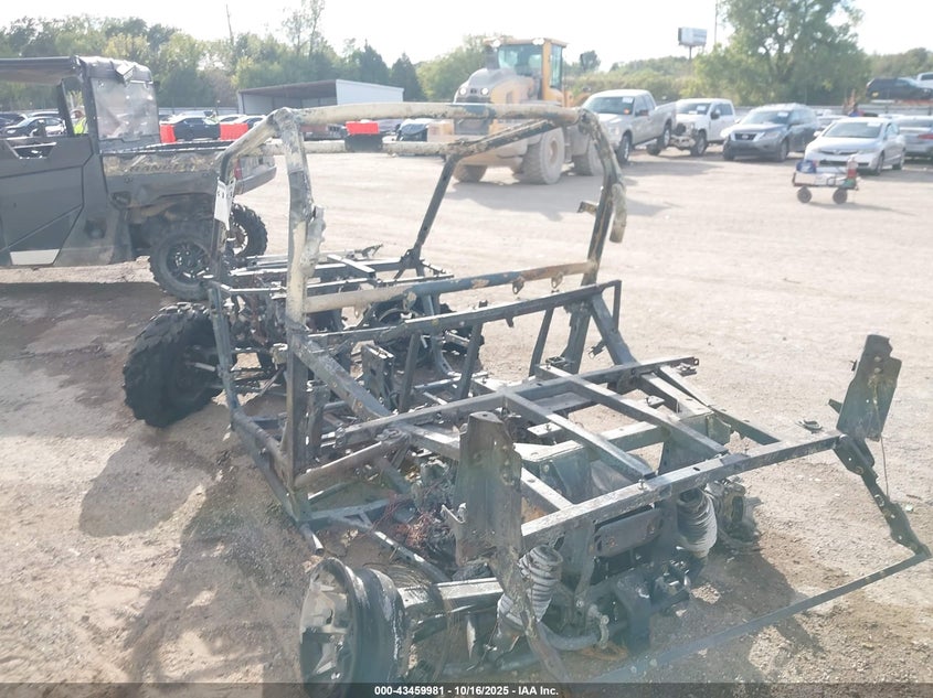 2023 CAN-AM COMMANDER auction photo 3