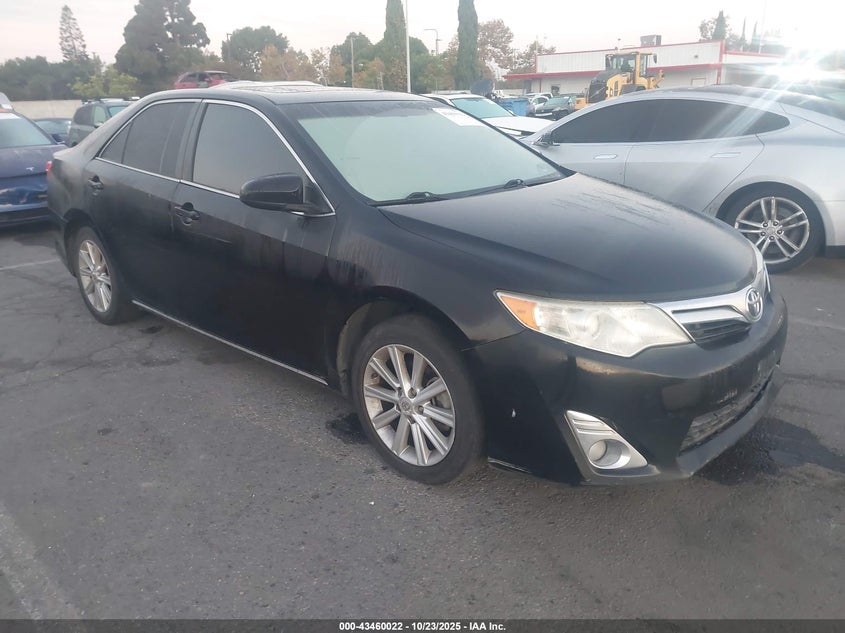 TOYOTA CAMRY XLE