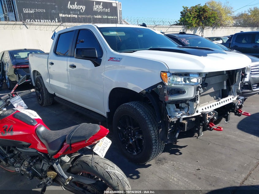 CHEVROLET SILVERADO 1500 4WD SHORT BED LT TRAIL BOSS