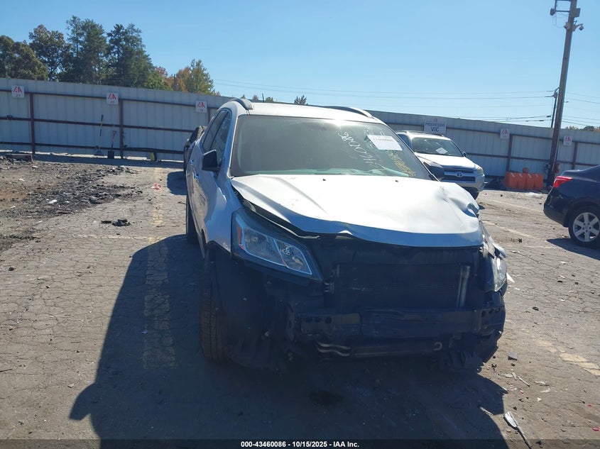 CHEVROLET TRAVERSE LS