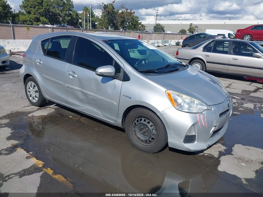 TOYOTA PRIUS C TWO