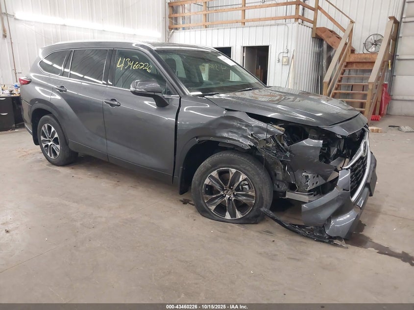 TOYOTA HIGHLANDER XLE