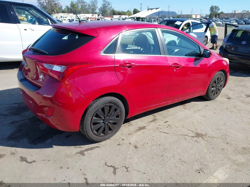 KMHD35LH1GU266519 2016 HYUNDAI ELANTRA photo no. 4