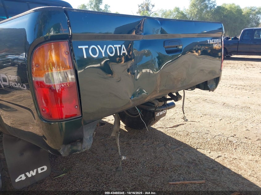 5TEWN72N7YZ716029 2000 TOYOTA TACOMA photo no. 13